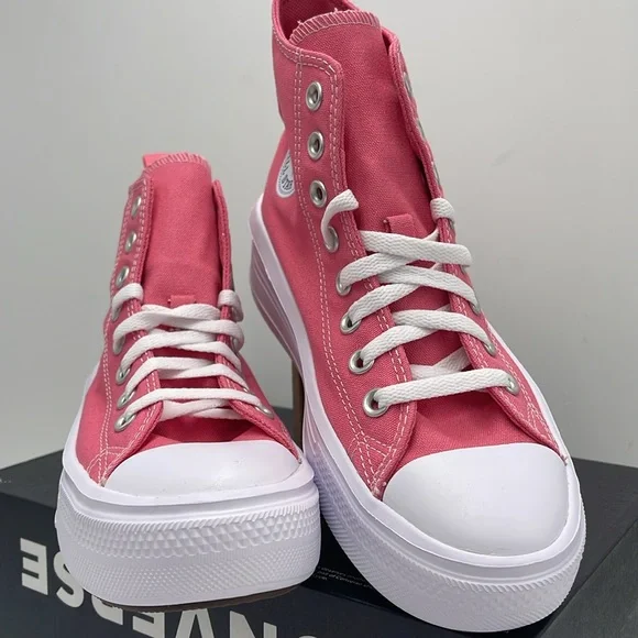 Converse WMNS High-Top Sneakers with Platform Sole A12302C CTAS MOVE HI
SNEAKY P - Picture 5 of 16